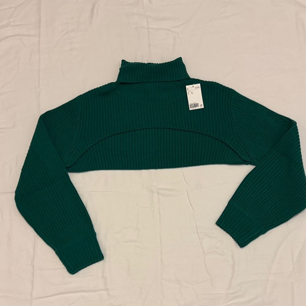 H&M Green Cropped Ribbed Turtleneck Shrug